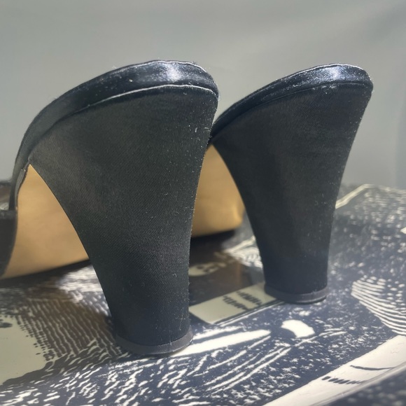 π€ Daniel Green π€ Chic Black Satin Luxury Peep Toe Heel Mule Slide Boudoir 8 AA - Picture 7 of 8